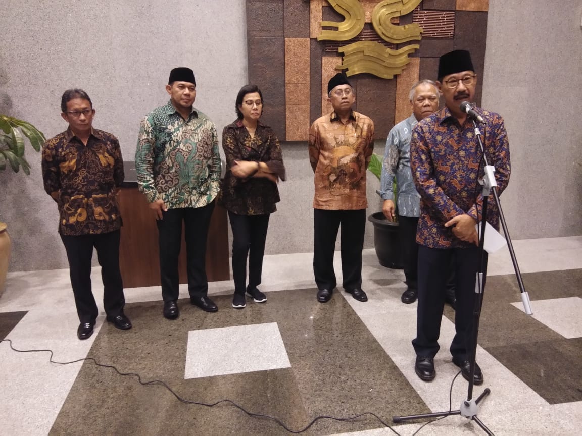 Komisioner BP Tapera Adi Setianto sata memberikan keterangan pers, Jumat (29/3)