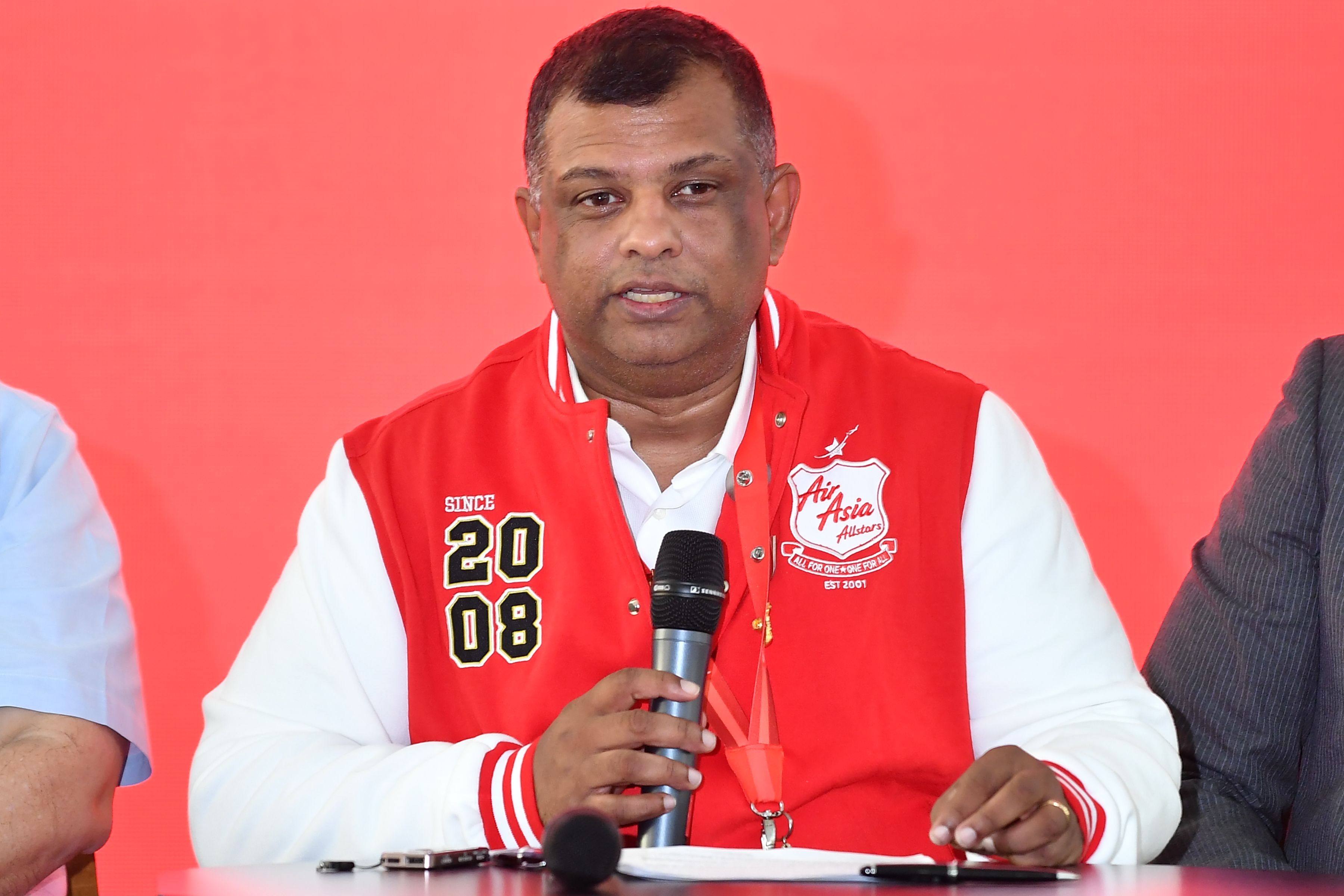 Kecewa Video Penembakan, CEO AirAsia Hapus Akun Facebook