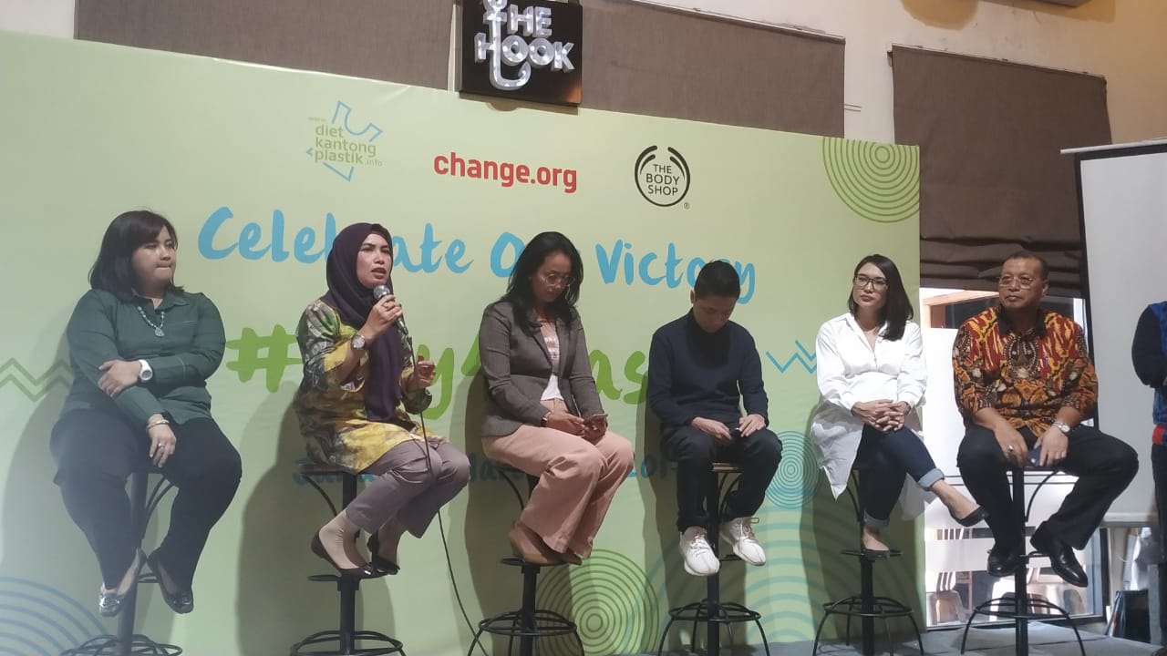 Seminar dan konferensi  Pers Celebrate Our Victory-Petisi #pay4plastic yang digelar Gerakan Indonesia Diet Kantong Plastik, di Jakarta