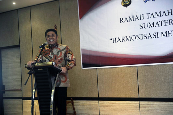 Gubernur Sumatra Selatan Herman Deru 