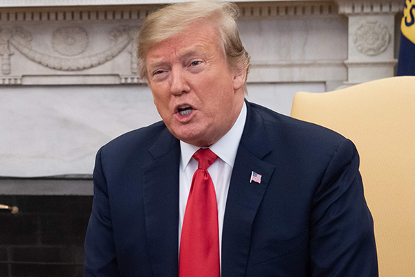 Nama Tim Apple Jadi Viral Gara-Gara Trump