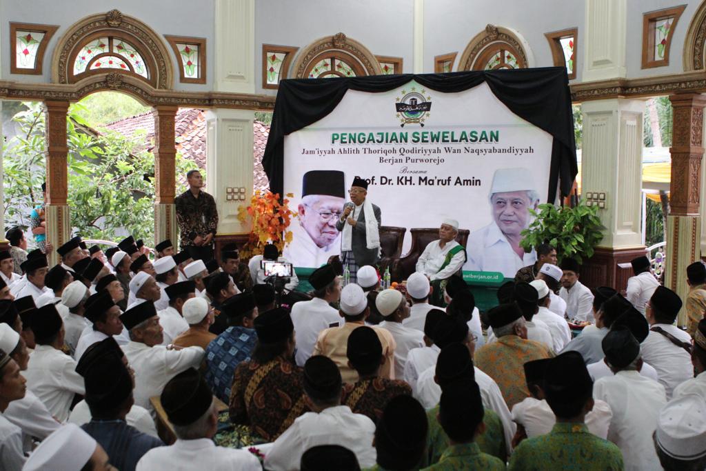 Cawapres nomor urut 01, Ma'ruf Amin saat bersilaturahni di Purworejo, Jawa Tengah, Selasa (26/3)