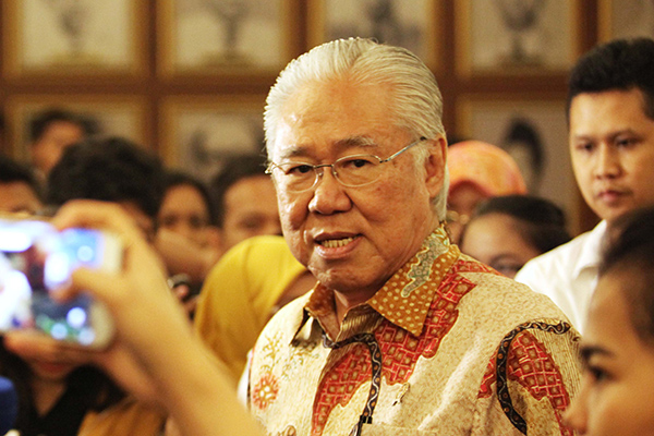 Mendag  Enggartiasto Lukita saat memberikan keterangan pers