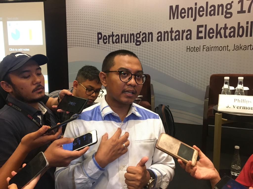Peneliti departemen politik dan perubahan sosial dari lembaga CSIS Arya Fernandes
