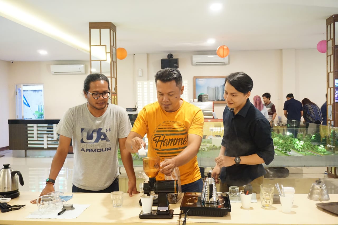 Suasanan perhelatan Coffee Story di apartemen Cimanggis City, Minggu (31/2)