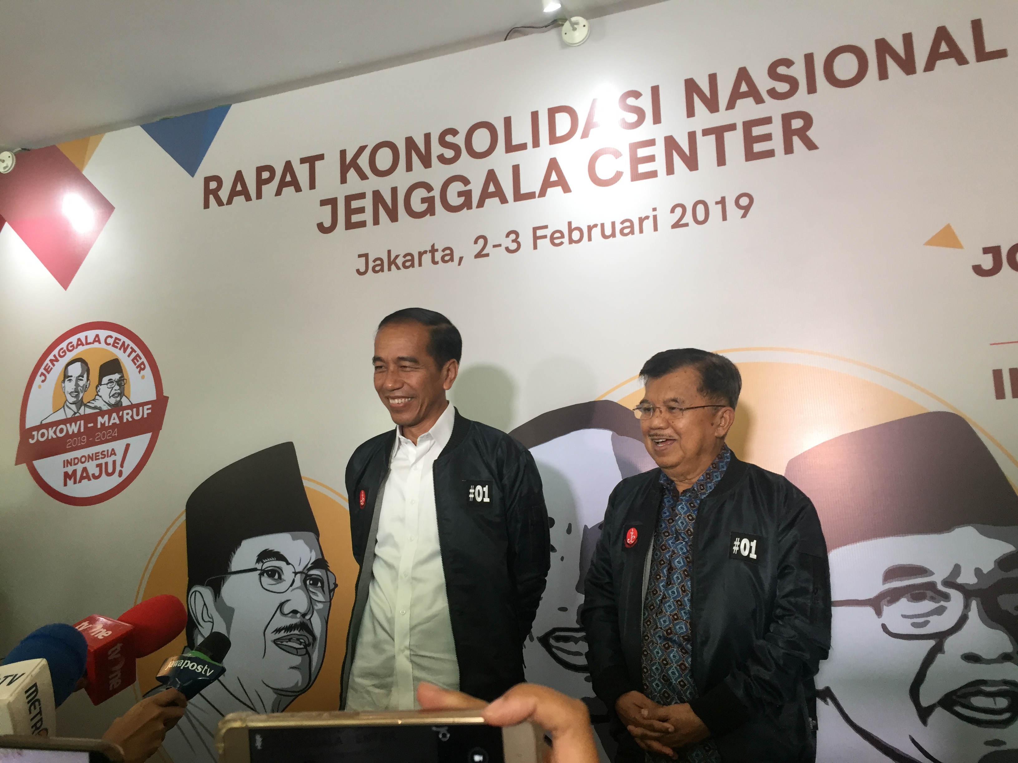 Calon Presiden 01 Joko Widodo dan Ketua Dewan Pengarah Tim Kampanye Nasional (TKN) Jokowi-Ma'ruf Amin, Jusuf Kalla.