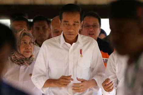 Capres nomow urut 01, Joko Widodo saat berkampanye di Lhokseumawe, Aceh, Saelasa (26/3)