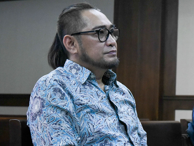 SIDANG PK PERDANA CHOEL MALLARANGENG: Terpidana kasus korupsi pembangunan Pusat Pendidikan Pelatihan dan Sekolah Olah Raga Nasional di Hambalang, Andi Zullkarnain atau Choel Mallarangeng bersiap menjalani sidang pengajuan PK perdananya di Pengadilan Negeri