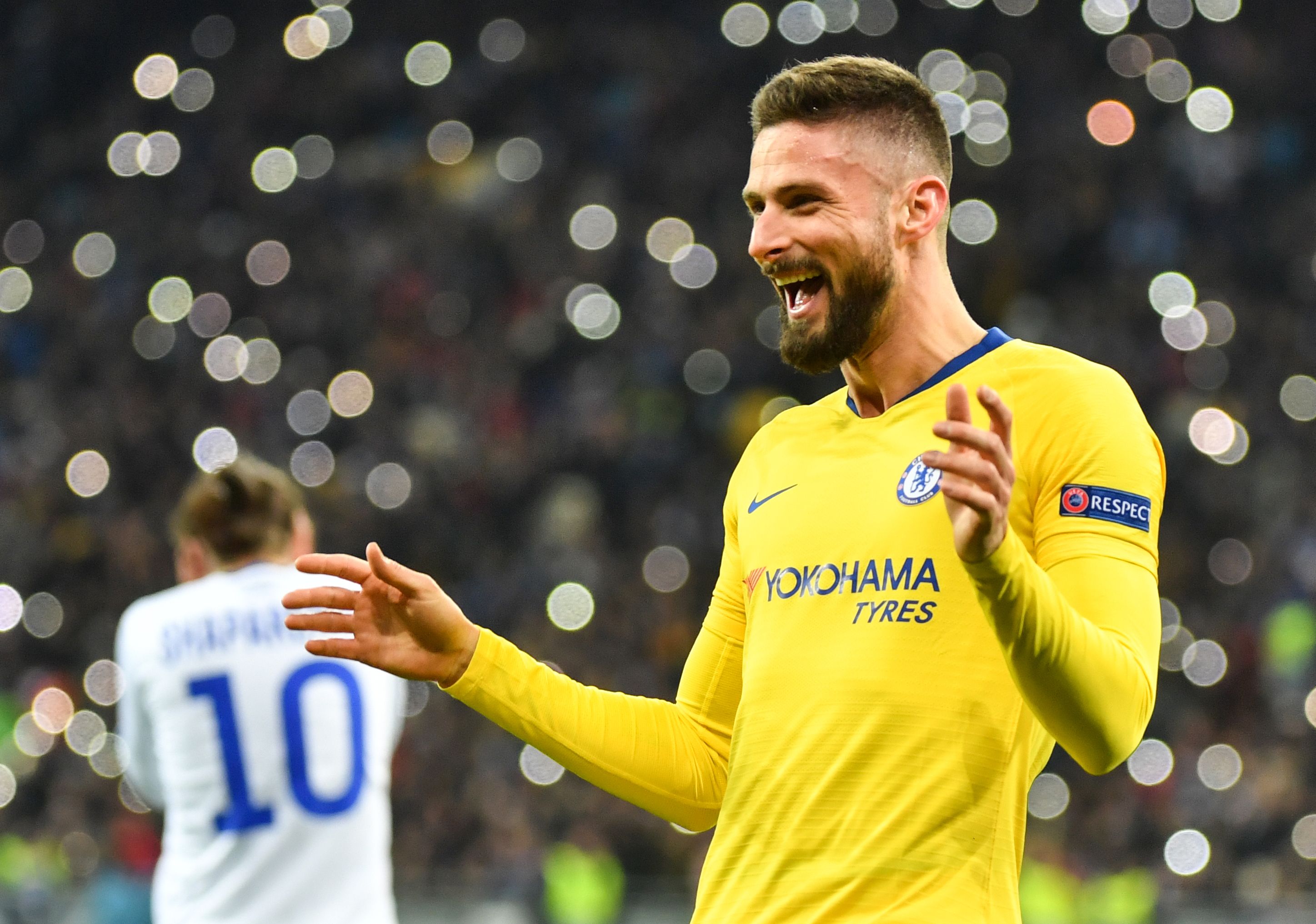 Giroud Hattrick, Chelsea Lumat Dynamo Kiev