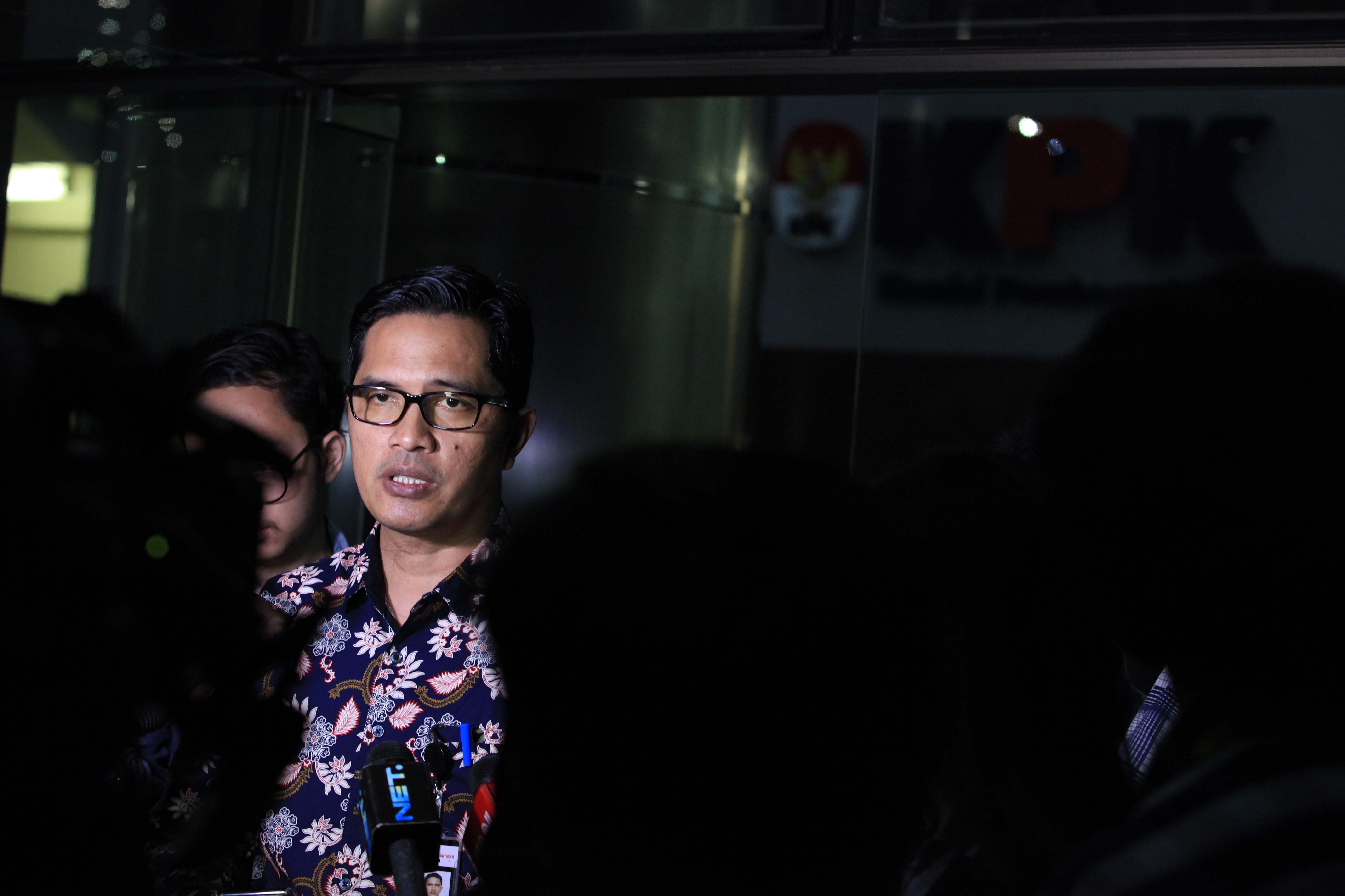 Juru bicara KPK Febri Diansyah menyampaikan keterangan kepada wartawan di Gedung KPK, Jakarta,