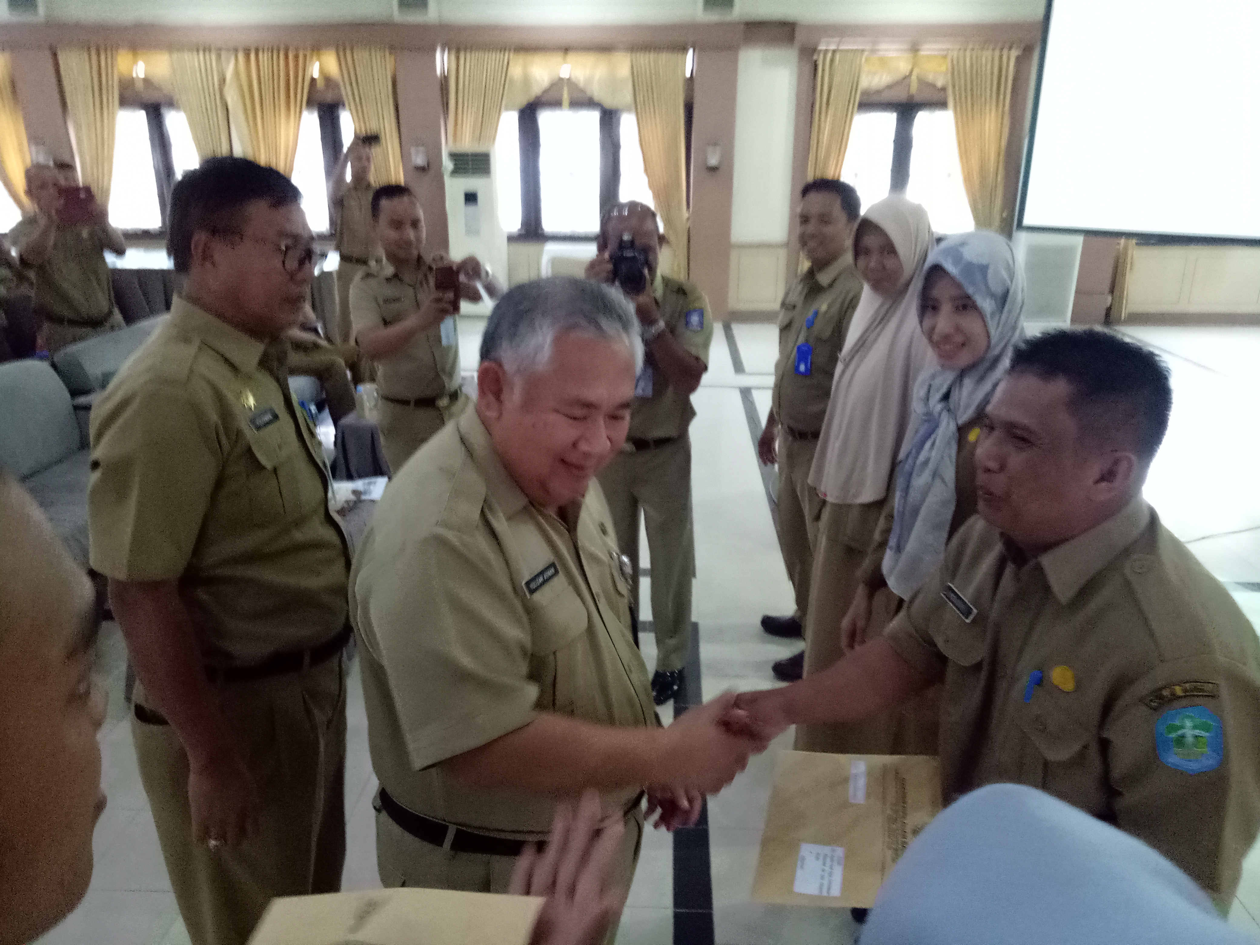 Asisten Pemerintah dan Kesra Yulizar Adnan