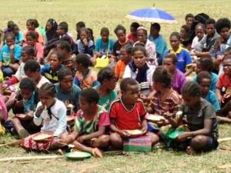 Para pelajar asal Kabupaten Nduga yang sedang berada di Distrik Napua, Kabupaten Jayawijaya, Papua. 