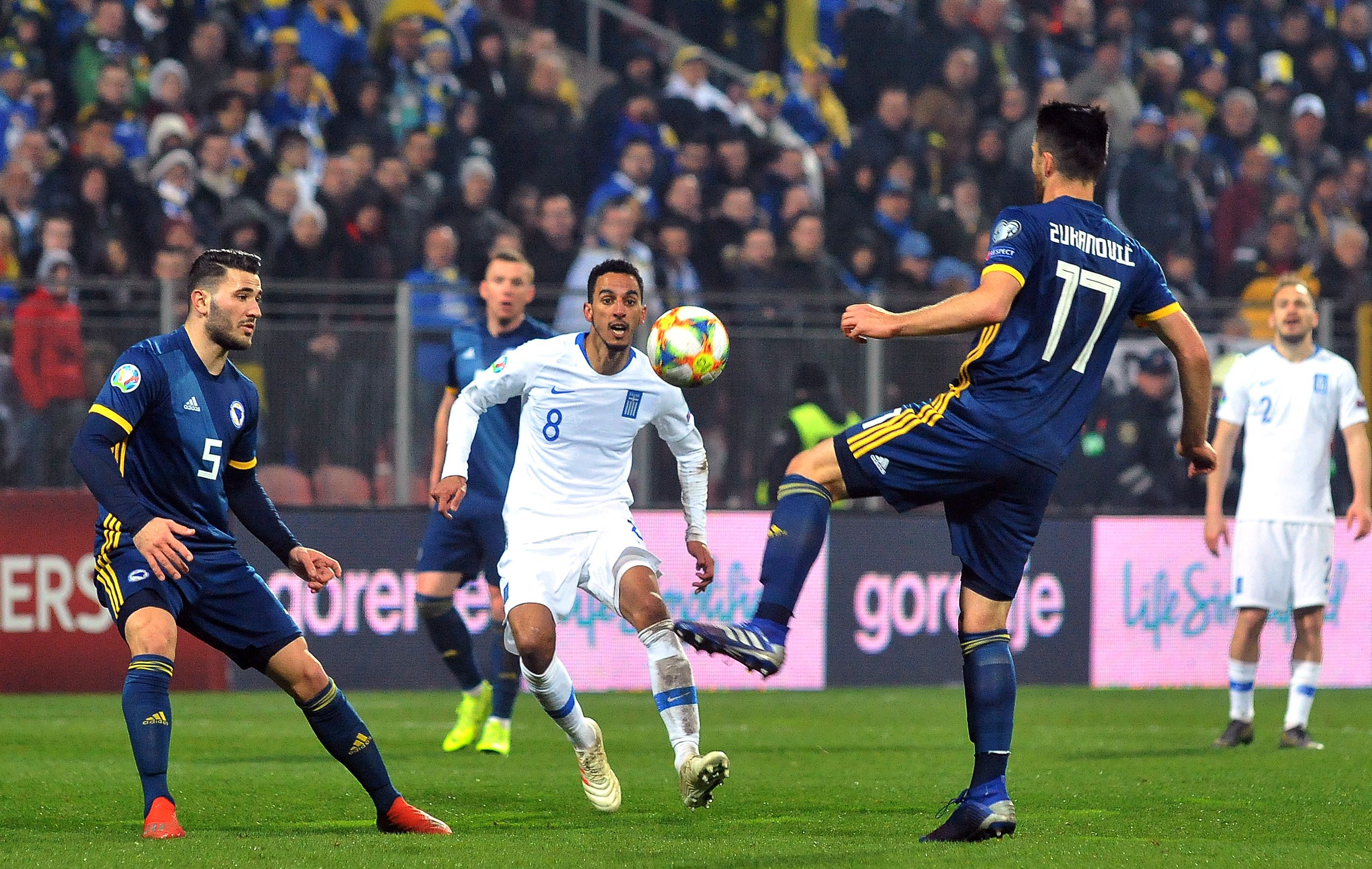 Laga kualifikasi Piala Eropa antara Bosnia dan Yunani