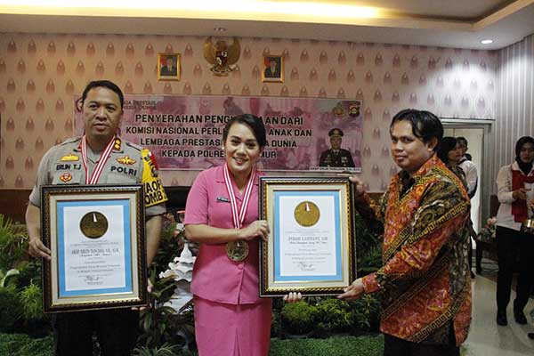 Kepolisian Resor Ogan Komering Ulu (OKU) Timur, Sumatra Selatan, meraih penghargaan dari Komisi Nasional Perlindungan Anak (Komnas PA) 