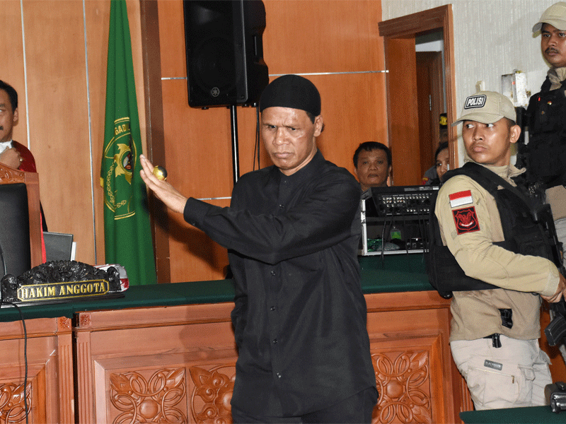 Terdakwa Hercules Rosario Marshal bersiap mengikuti sidang putusan terkait kasus dugaan penguasaan lahan PT Nila Alam.