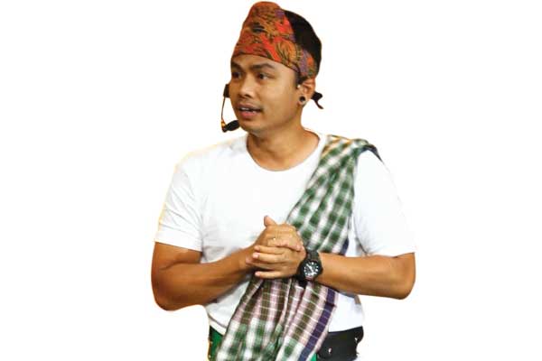 Wendy Cagur Tuangkan Perasaan melalui Tembok