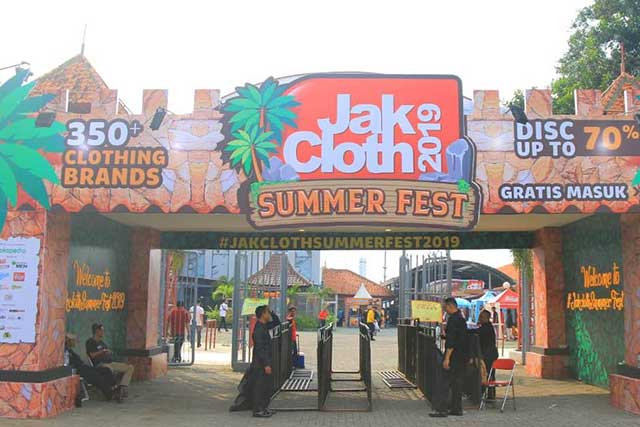Penampakan pintu masuk dari Jakcloth Summer Fest 2019