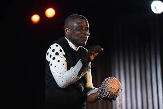 Penampilan dongen Air.