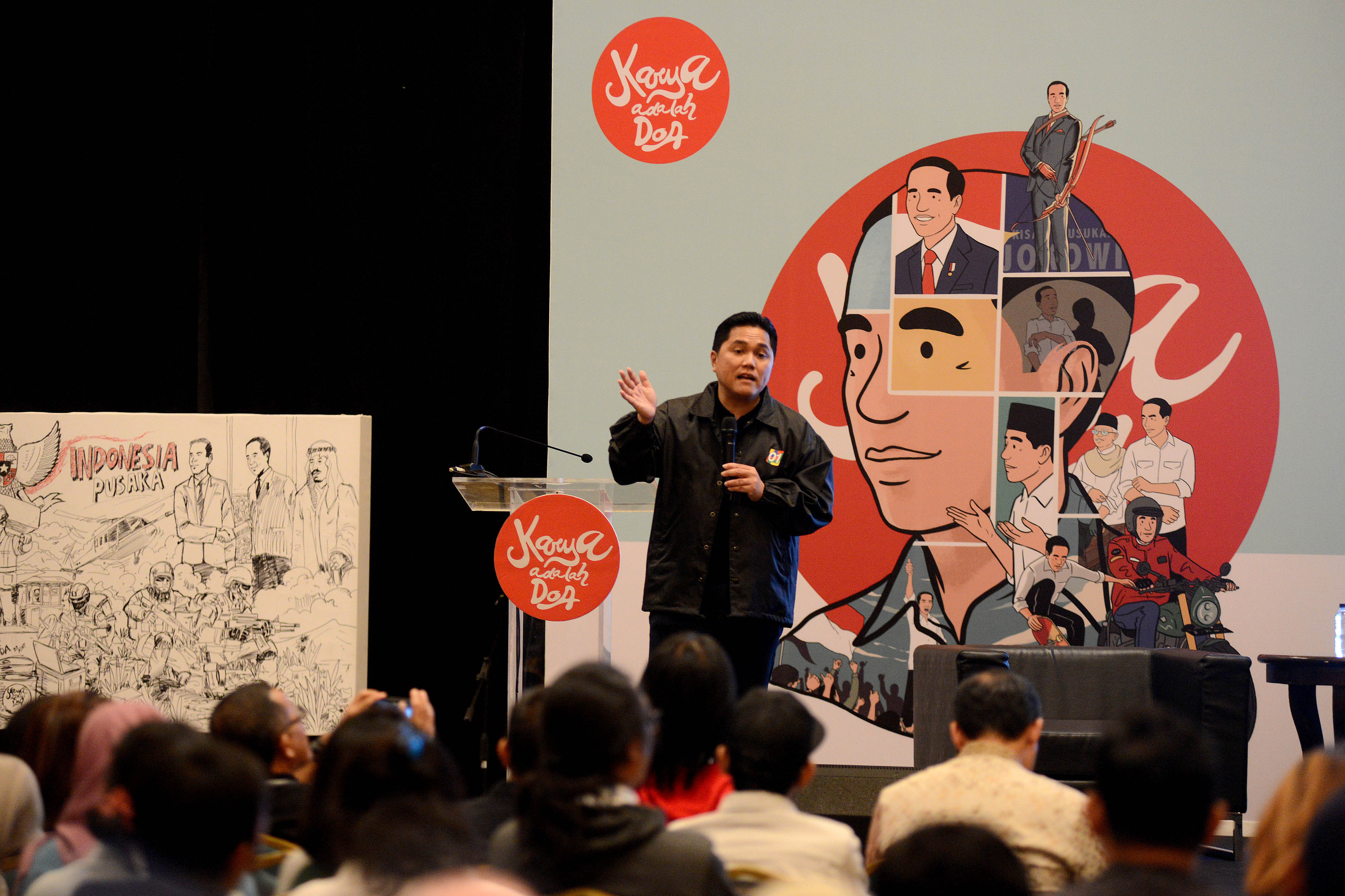 Ketua Tim Kampanye Nasional (TKN) Joko Widodo-Ma'ruf Amin, Erick Thohir, menyampaikan pandangannya di Pameran Karya Adalah Doa