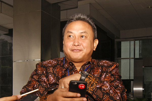 Kepala Eksekutif Pengawas Pasar Modal Otoritas Jasa Keuangan (OJK) Hoesen