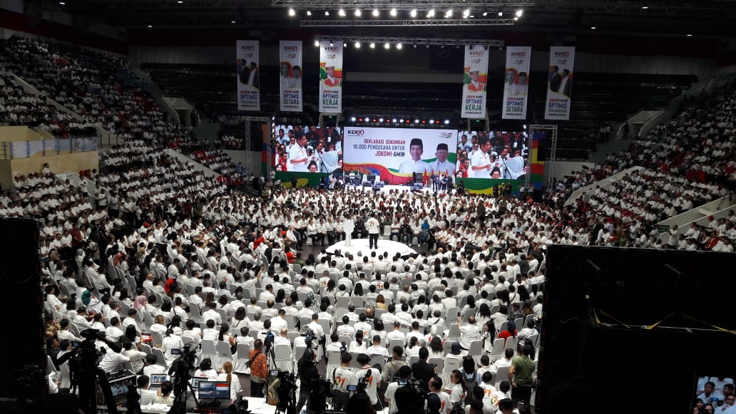Puluhan ribu pengusaha yang tergabung dalam Pengusaha Pekerja ProJokowi (KerJo) mendeklarasikan dukungan bagi pasangan capres-cawapres RI Joko Widodo-Ma'ruf Amin di Pilpres 2019, Kamis (21/3). Deklarasi yang juga akan dihadiri Jokowi ini digelar di Istora 