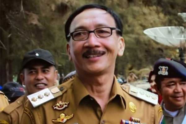 Bupati Pesisir Selatan Hendrajoni 