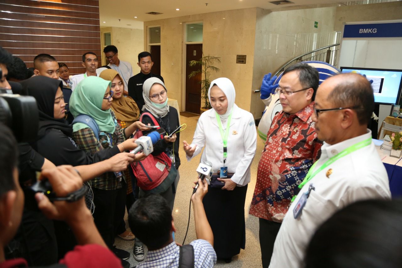 Kepala BMKG Dwikorita dan Kepala Bappenas Bambang Brodjonegoro di sela-sela Rakorbangnas BMKG di Jakarta, Selasa (23/4).