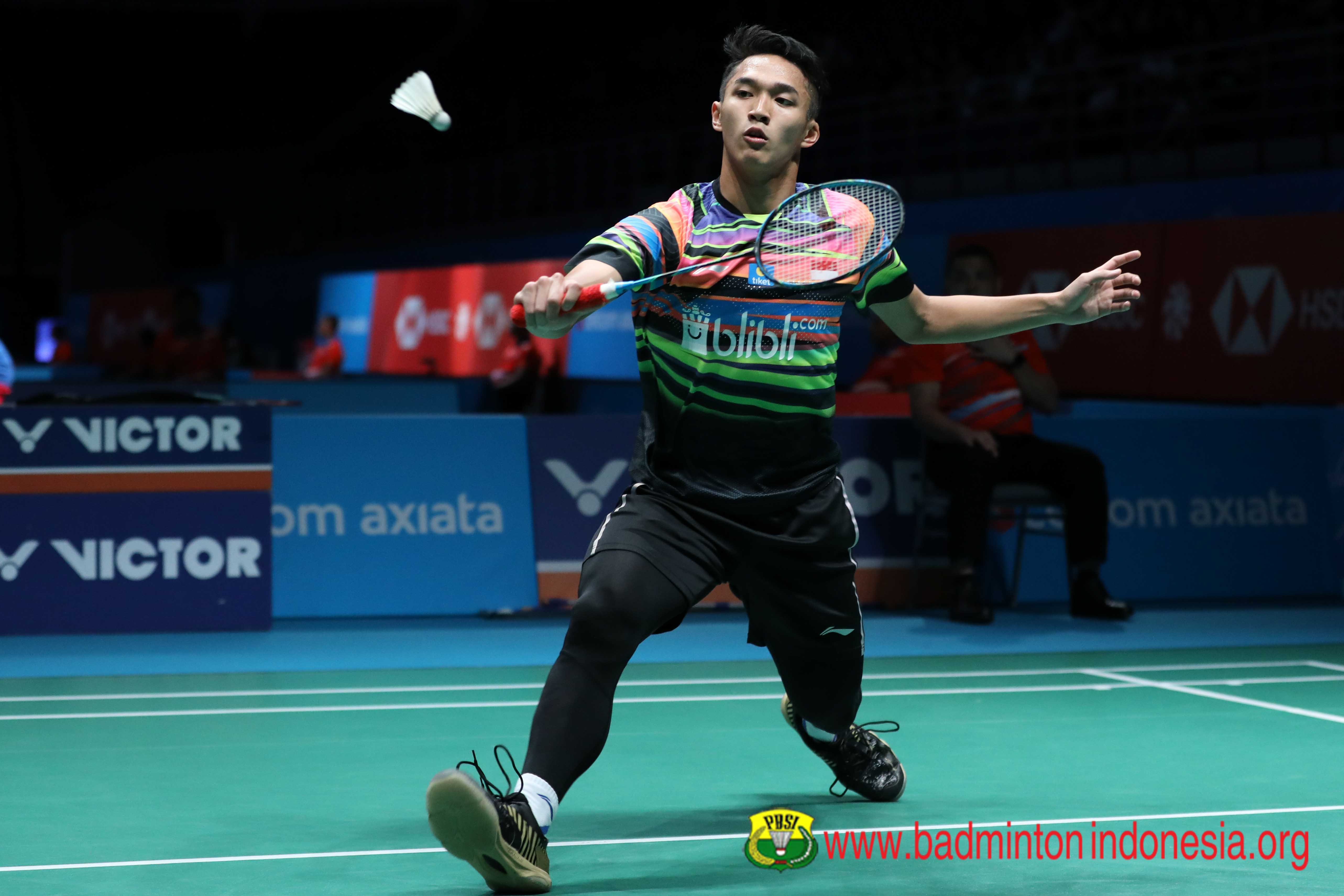 Pebulutangkis tunggal putra Indonesia Jonatan Christie saat berlaga di Malaysia Open 2019