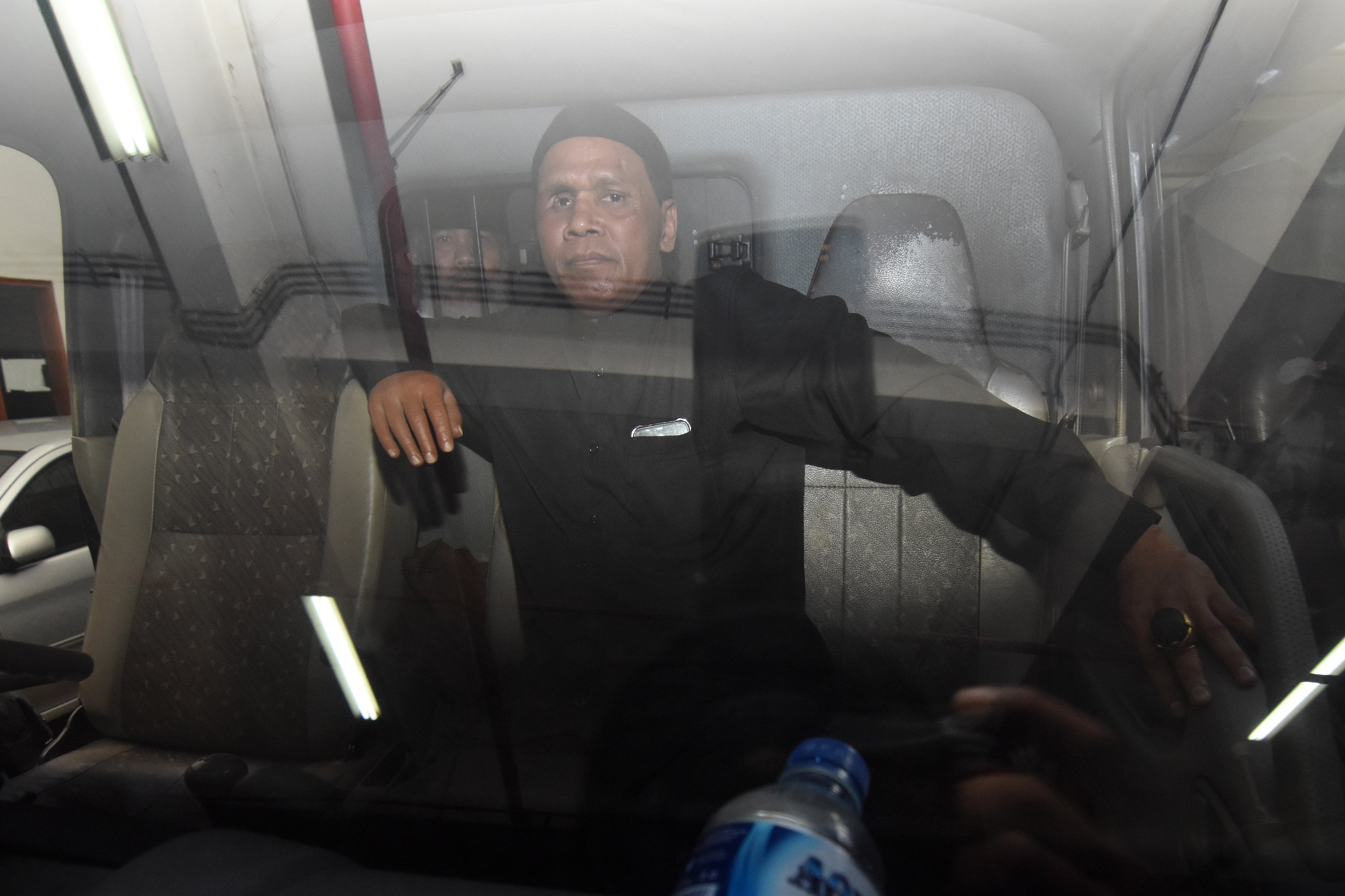 Terdakwa Hercules Rosario Marshal divonis hukuman delapan bulan penjara dipotong masa tahanan.