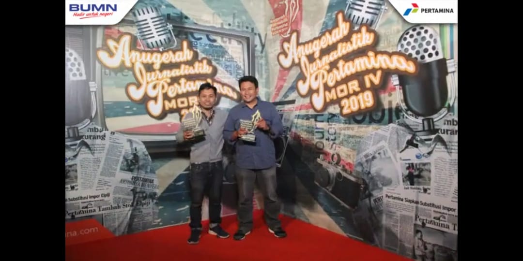 Dua wartawan Media Indonesia, Ardi Teristi (kiri) dan Liliek Dharmawan (kanan)