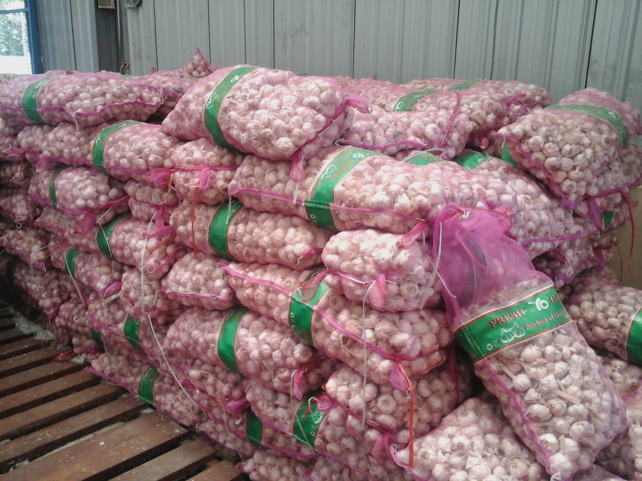 Harga bawang putih di Labuanbajo, Nusa Tenggara Timur 