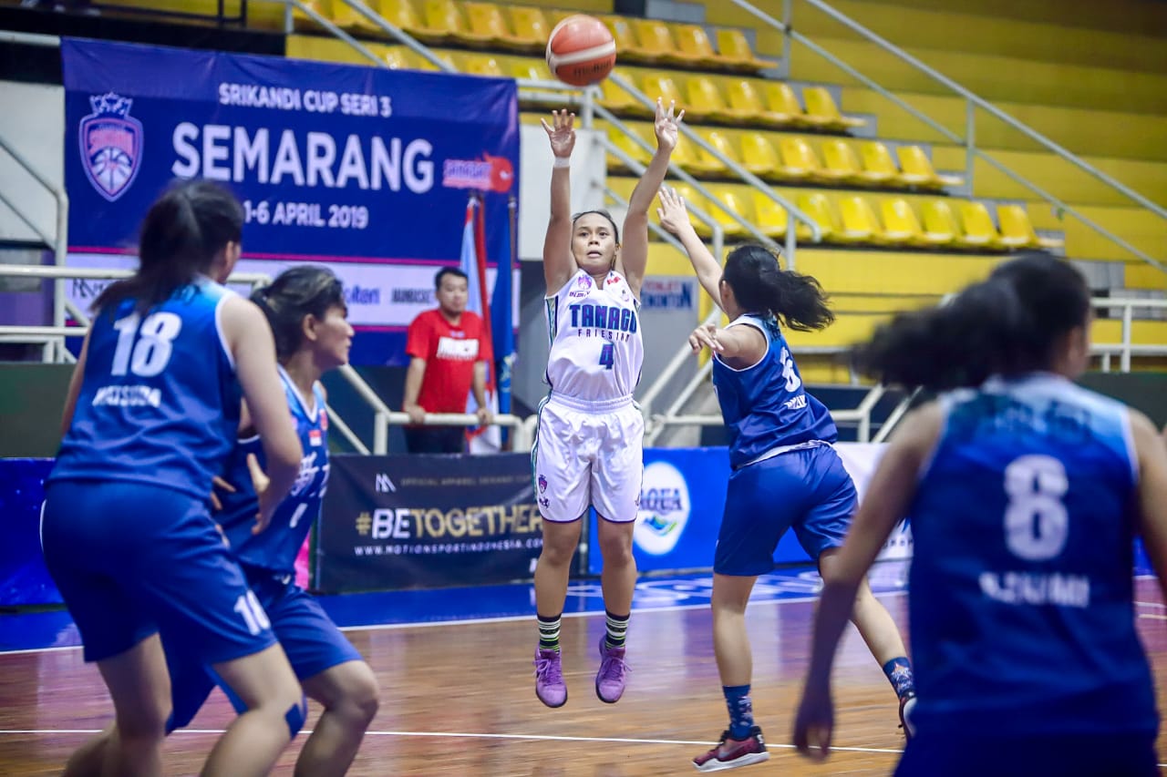 Tenaga Baru Pontianak menang 65-44 atas Tanago Friesian Jakarta di ajang Srikandi Cup 2019 pada Selasa (2/4).
