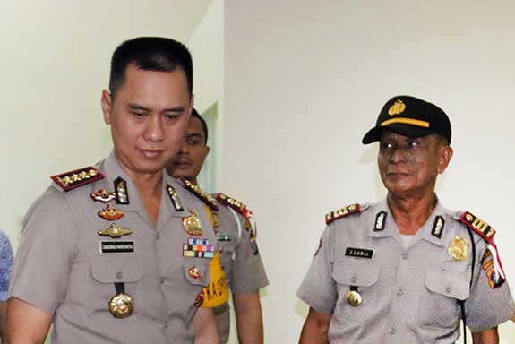Kapolrestabes Medan, Kombes Pol Dadang Hartanto (kiri).
