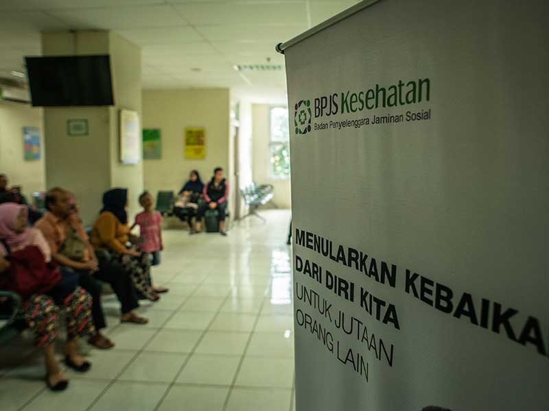 Pasien menunggu antrean