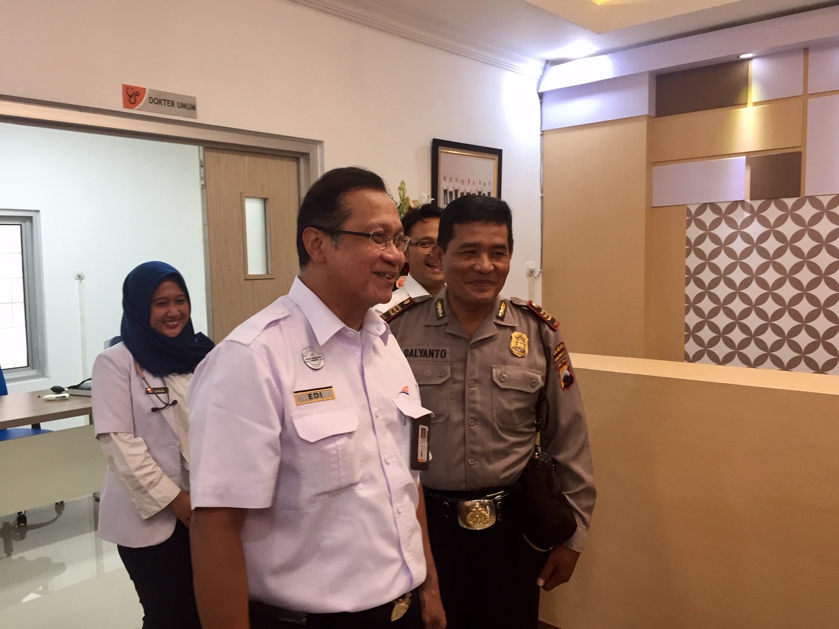  Direktur PT KAI, Edi Sukomoro meresmikan Klinik Mediska Solobalapan, Rabu (24/4). 