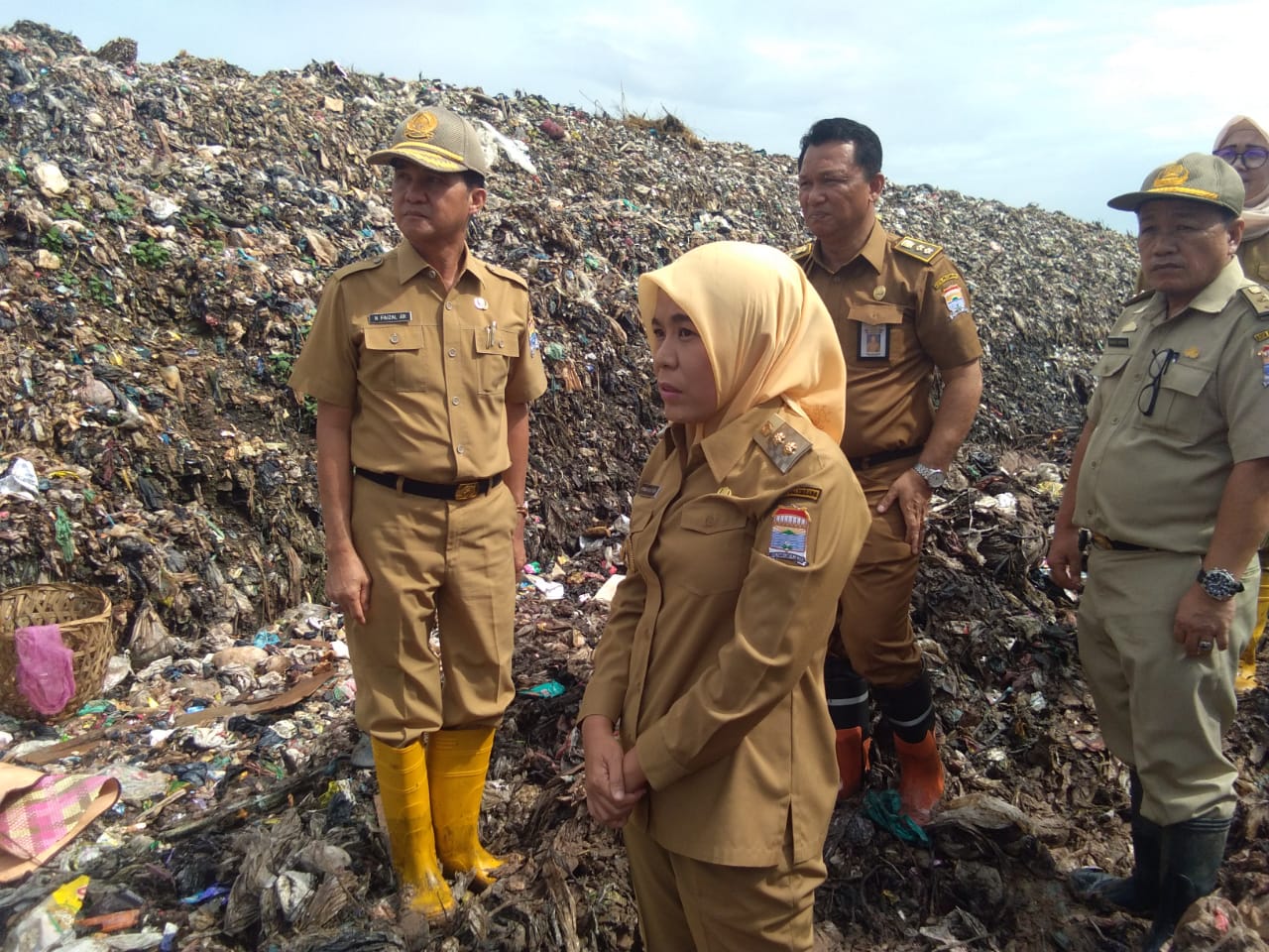 Kelebihan Volume, TPA Sukawinatan Ditutup