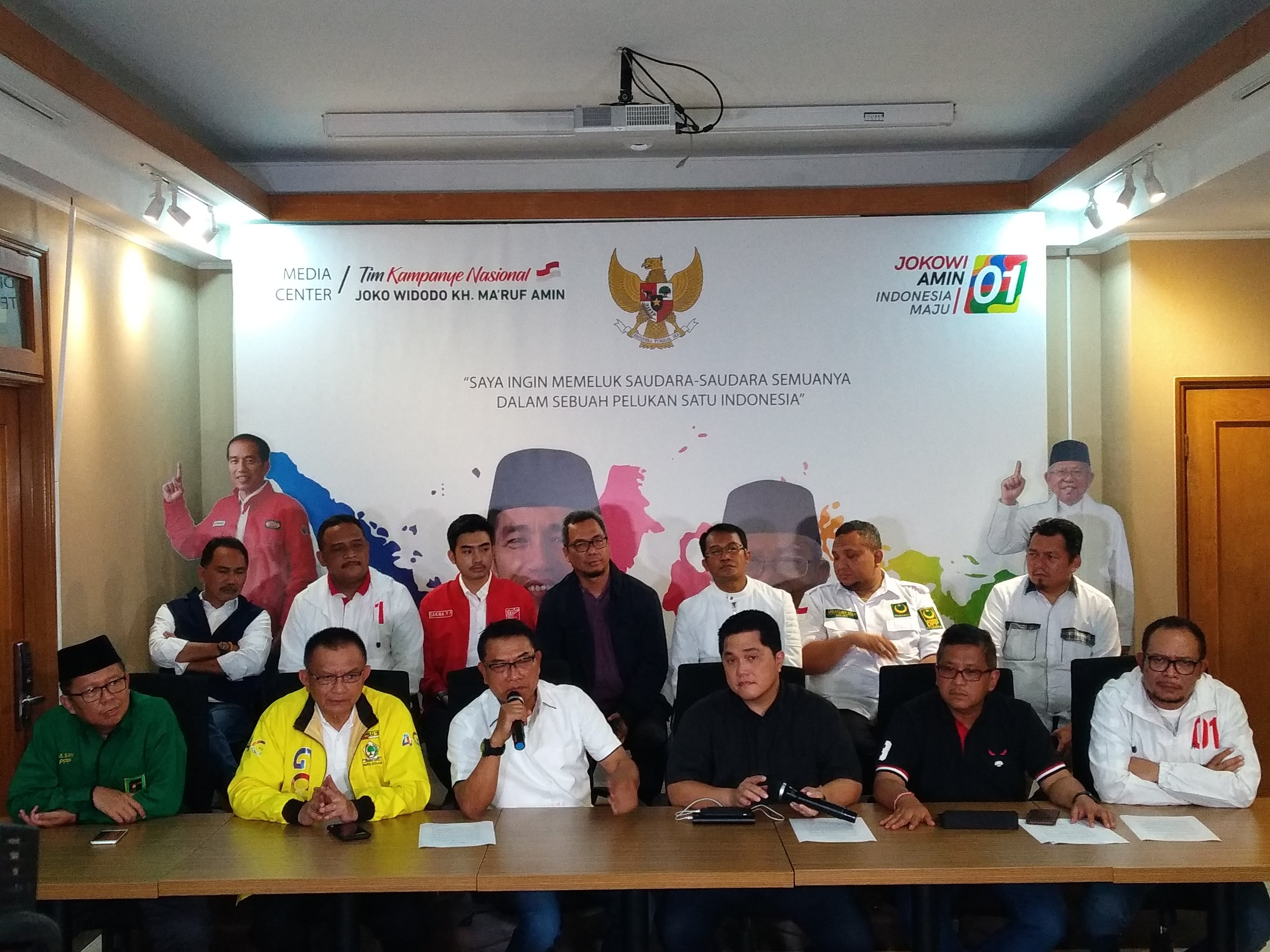 Tim Kampanye Nasional Joko Widodo-Ma'ruf Amin mendeklarasikan kemenangan jokowi -maruf amin berdasarkan hasil hitung cepat.