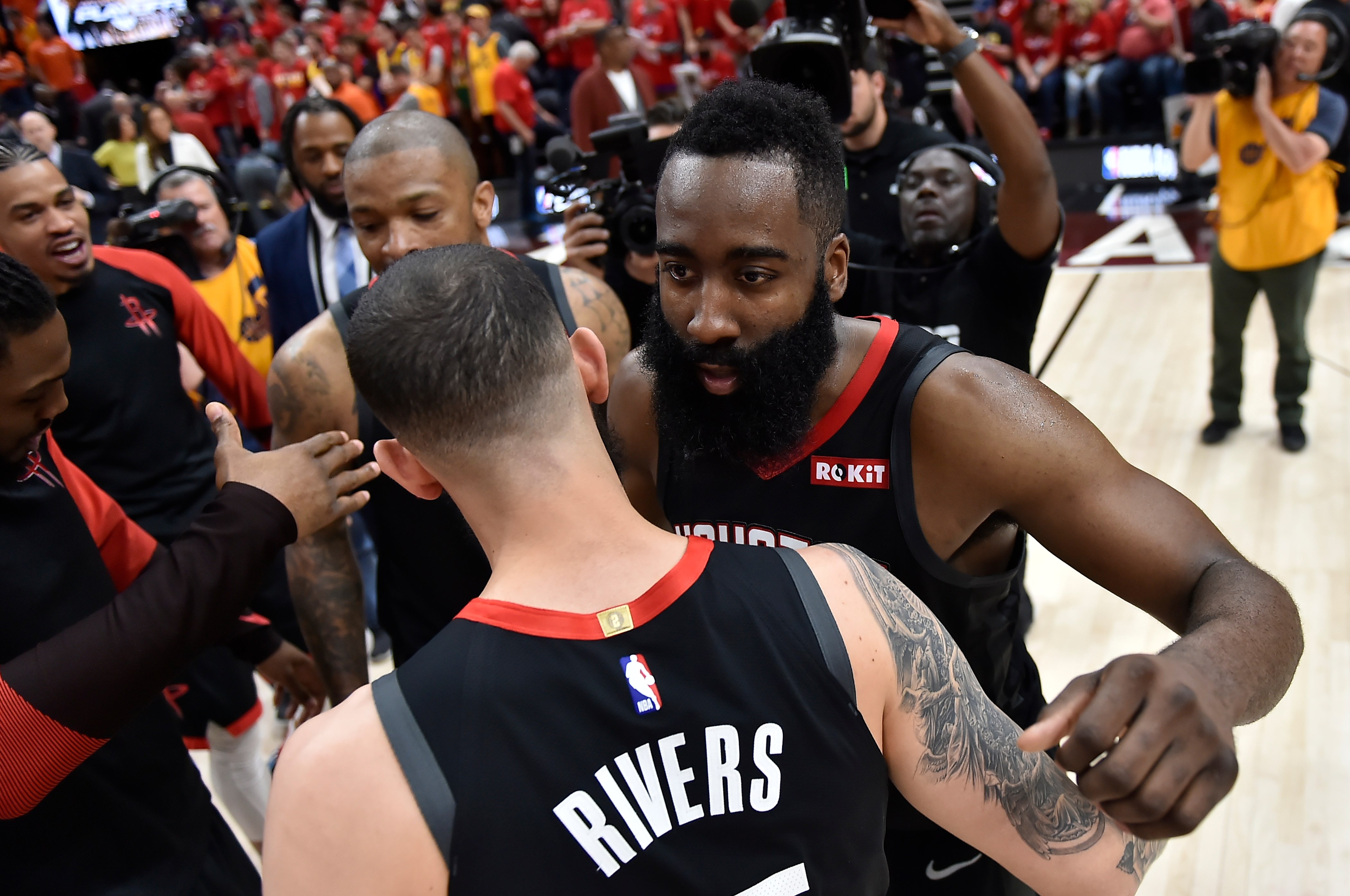 James Harden # 13 dan Austin Rivers # 25