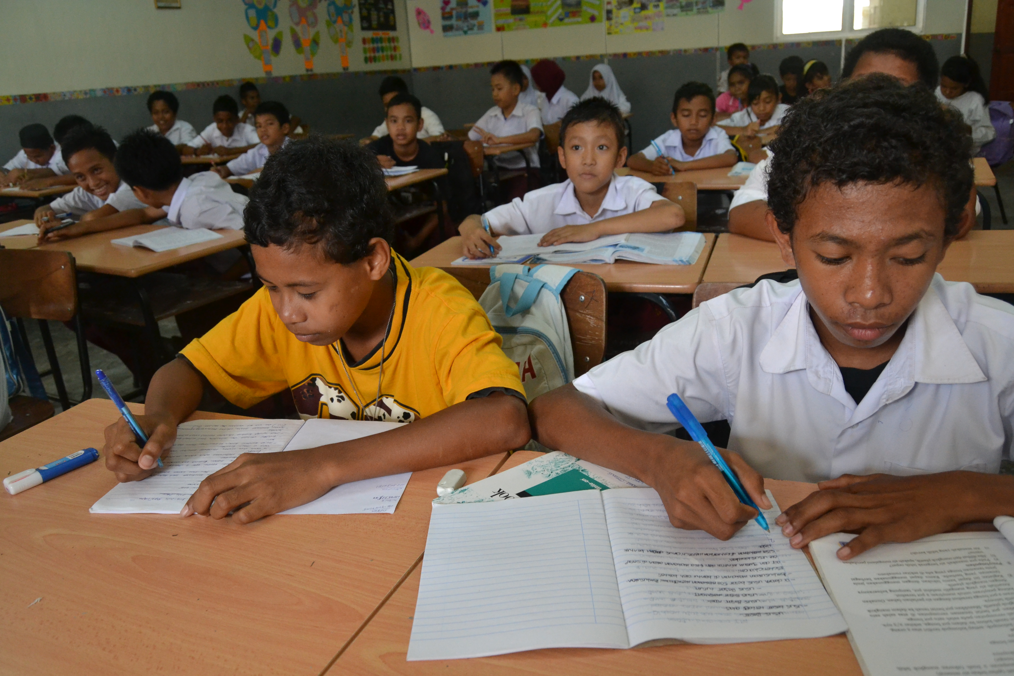 Sejumlah anak Tenaga Kerja Indonesia (TKI) mengikuti pelajaran di Sekolah Indonesia Kota Kinabalu.
