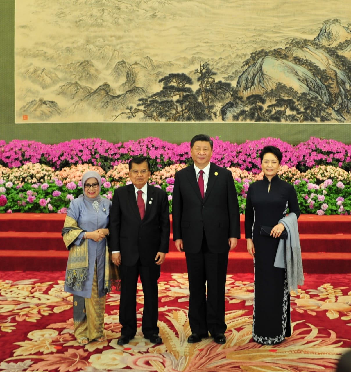 Wakil Presiden Jusuf Kall bersama Presiden Tiongkok Xi Jinping di Beijing, Tiongok, Jumat (26/4)