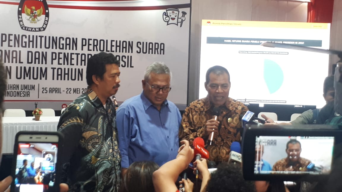 KOMISI Informasi Pusat (KIP) menyambangi kantor Komisi Pemilihan Umum (KPU) guna mengecek langsung sistem informasi IT dan layanan lain.