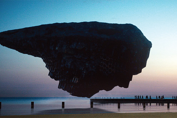 Cuplikan Film Captive State