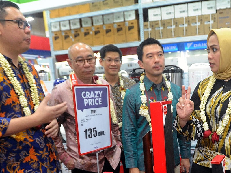 PEMBUKAAN MITRA10 KARAWANG