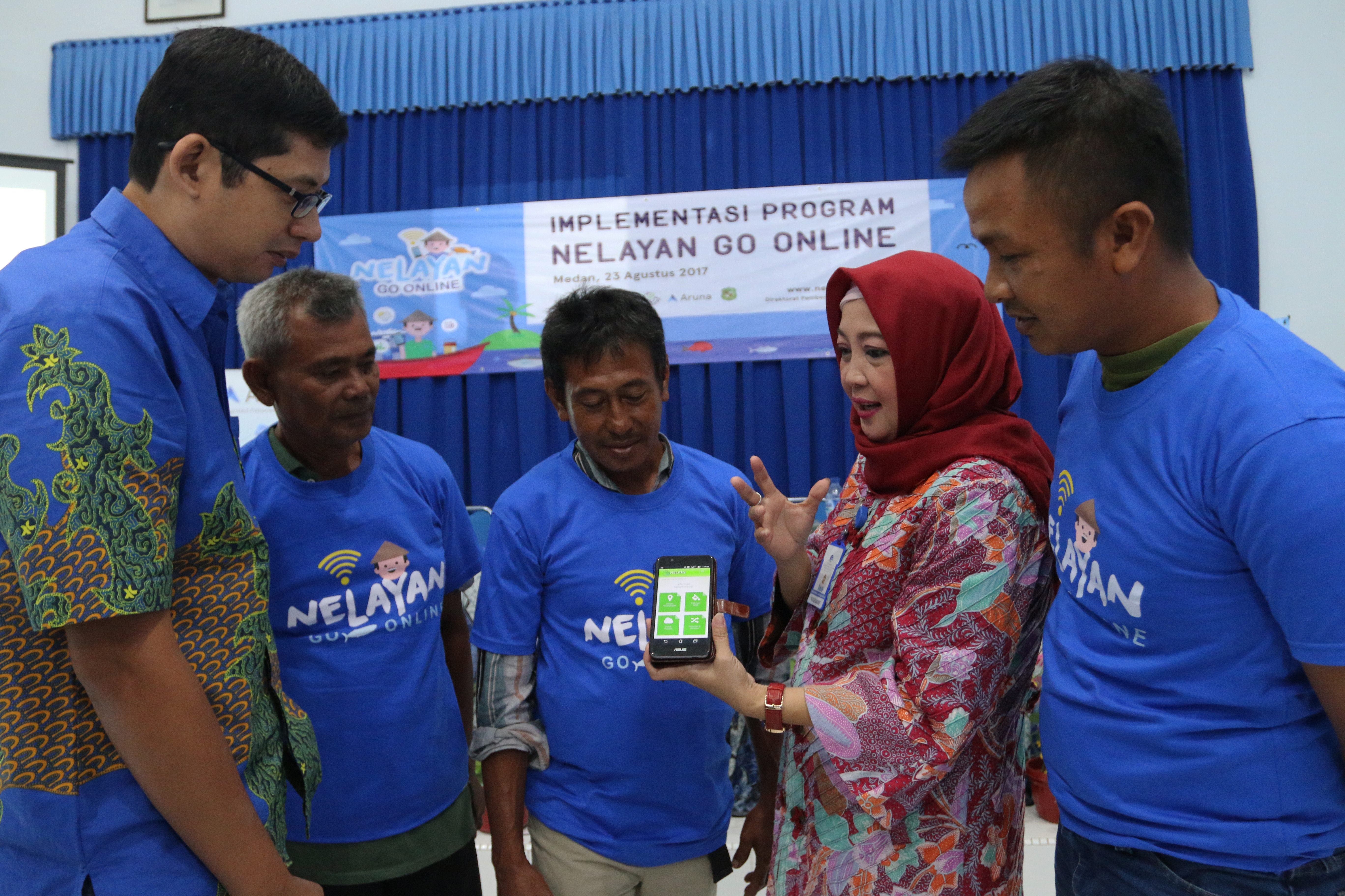 Nelayan dilengkapi internet untuk meningkatkan perolehan tangkapan ikan. 