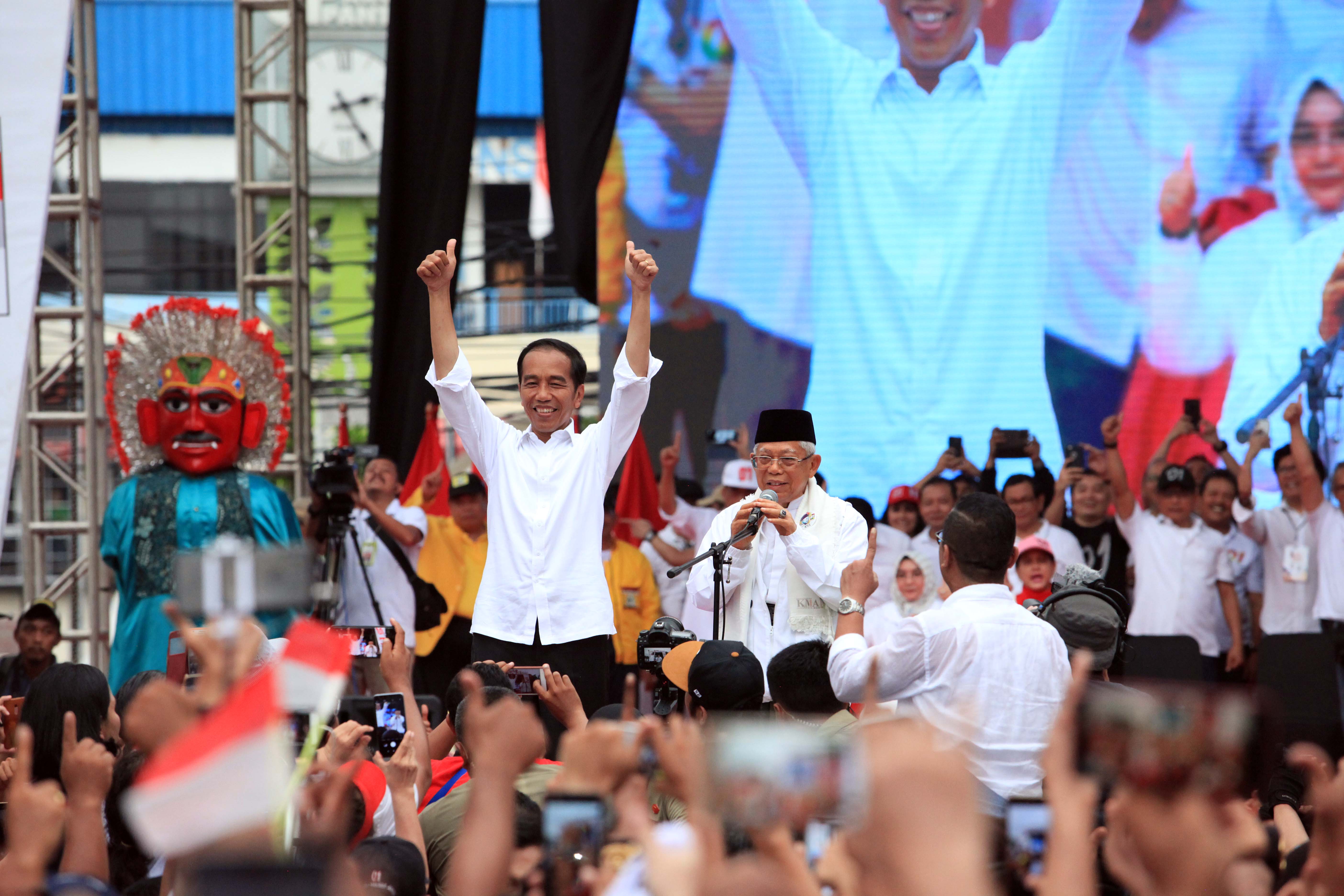 Pasangan capres-cawapres nomor 01 Joko Widodo-Ma'ruf Amin melakukan kampanye terbuka di Tangerang, Banten
