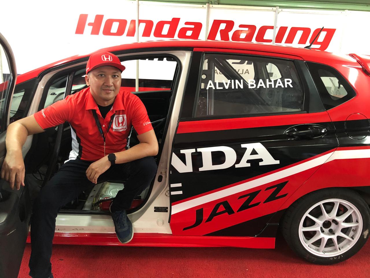 Pembalap Honda Racing Indonesia Alvin Bahar