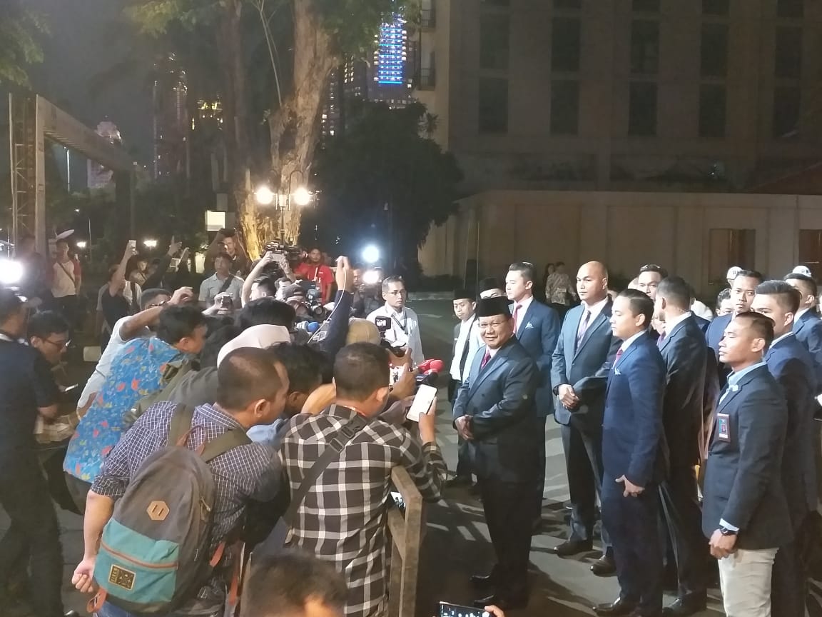 Capres Prabowo Subianto saat tiba di Hotel Sultan, Sabtu (13/4). 