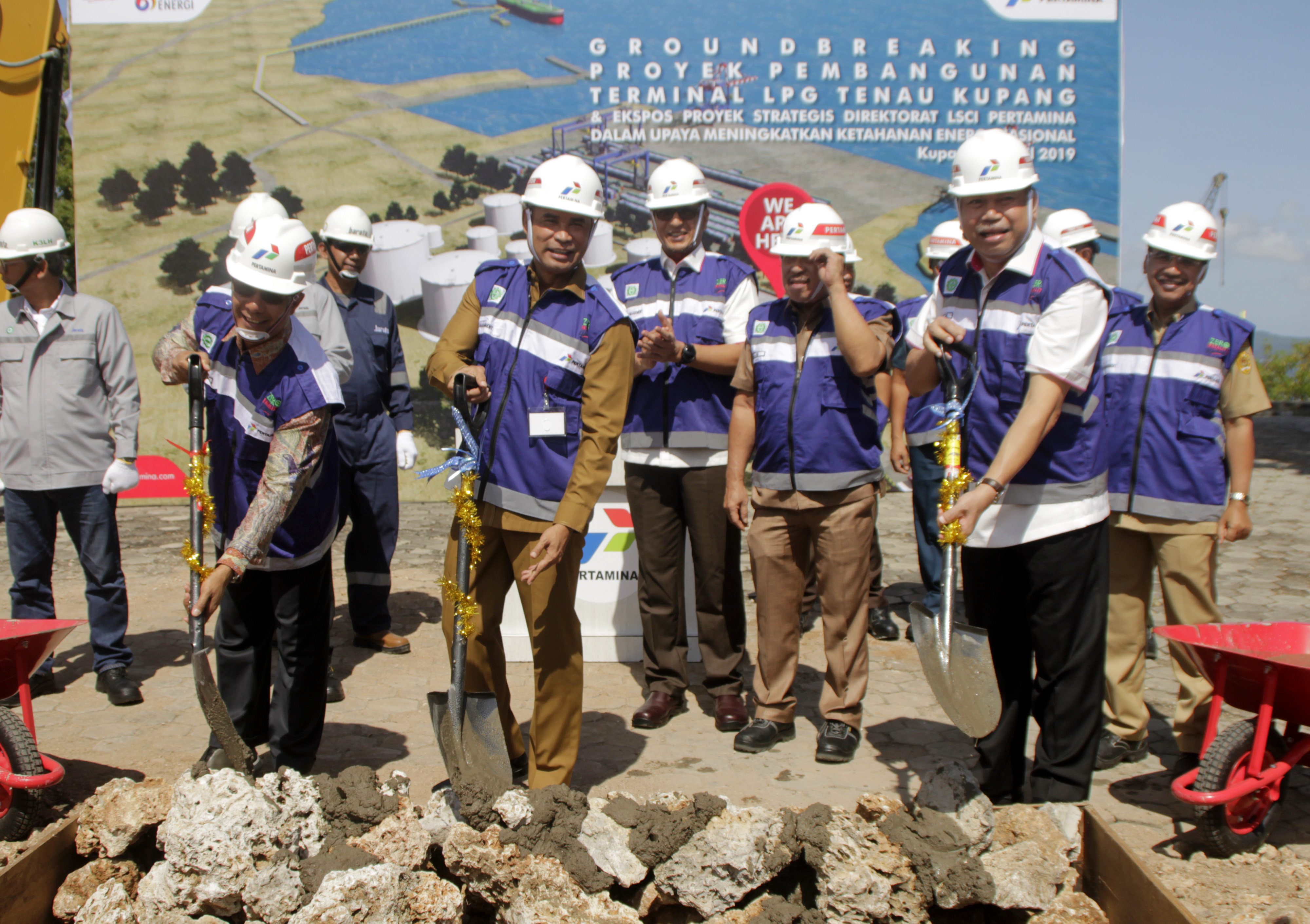  Peletakan batu pertama pembangunan Terminal LPG Kupang