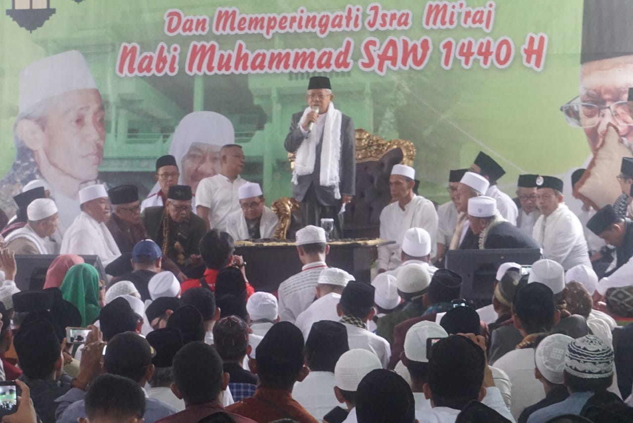 Cawapres 01 KH Ma'ruf Amin hadiri haul di Ponpes Nurul Huda Cijeruk, Bogor Selatan, Jawa Barat, Kamis (11/4).