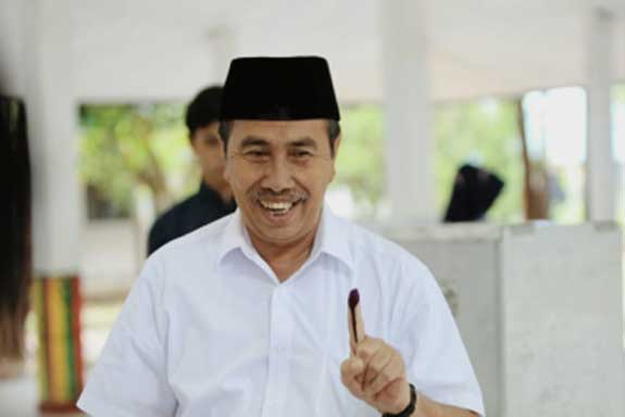 Gubernur Riau  Syamsuar